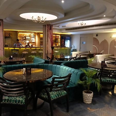Bk Castles Hotel Джабалпур Екстериор снимка